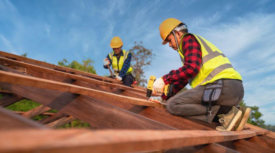 Expert Emergency Roof Repairs services in Lynn, IN